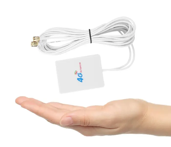 آنتن استوک تقویتی 4G/3G LTE با قدرت 28dBi برای افزایش پوشش شبکه